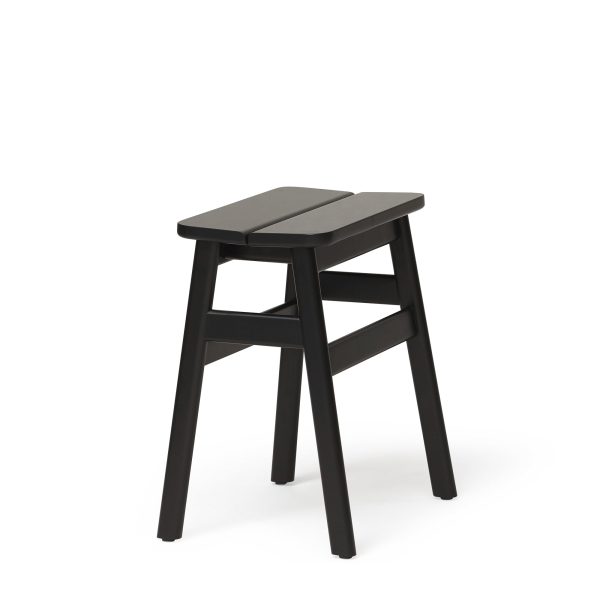 Form & Refine - Angle Standard Hocker