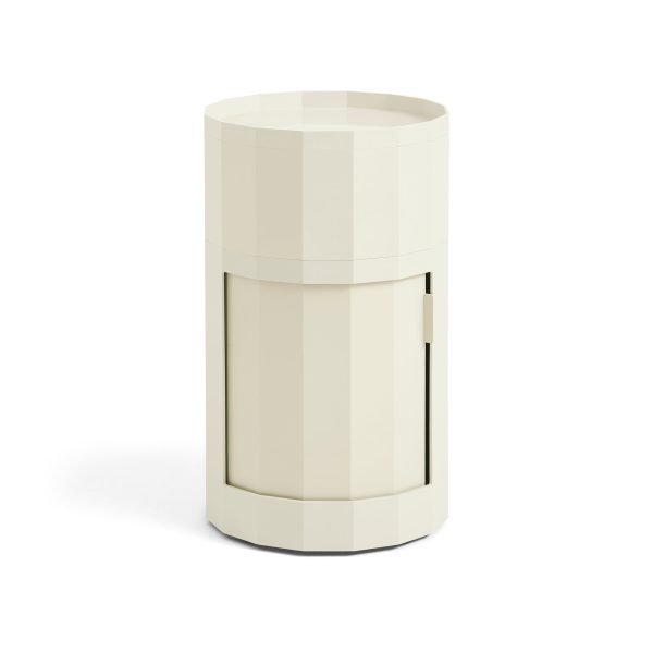 HAY - Facet Cabinet mit Füßen und Rollen