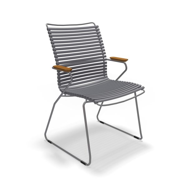 HOUE - CLICK Outdoor Dining Armlehnstuhl mit hoher Lehne