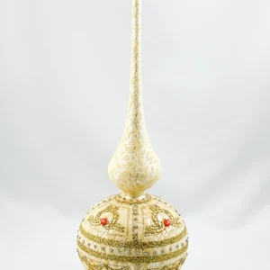 Impuls Gold cremefarbene Christbaumspitze im feinen Empirestil mit roten Schmucksteinen