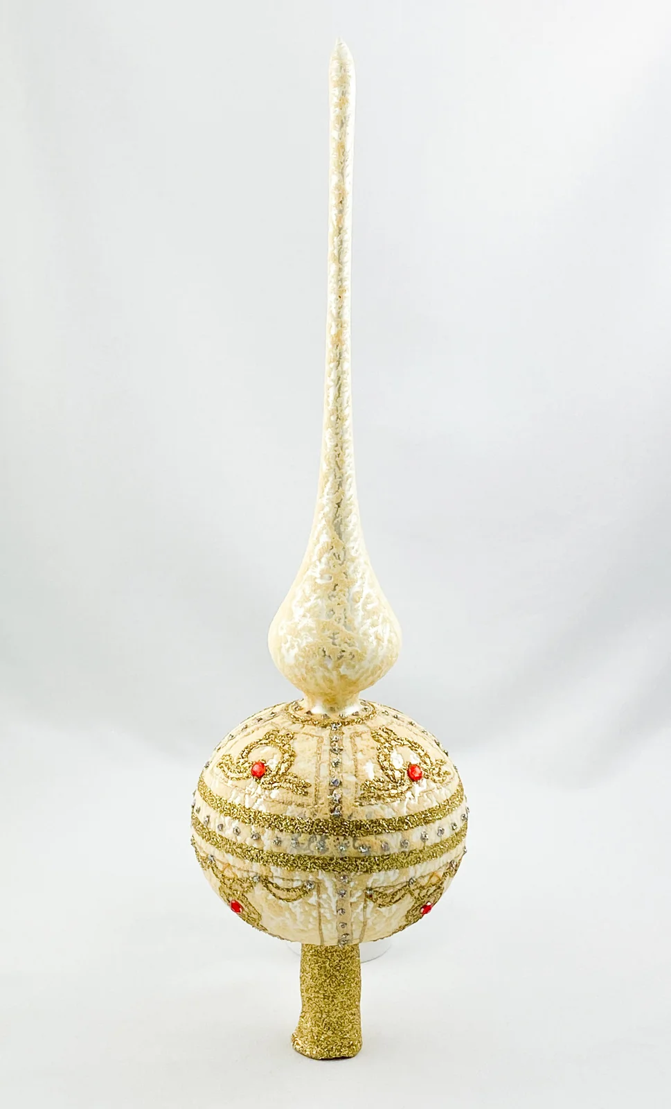 Impuls Gold cremefarbene Christbaumspitze im feinen Empirestil mit roten Schmucksteinen
