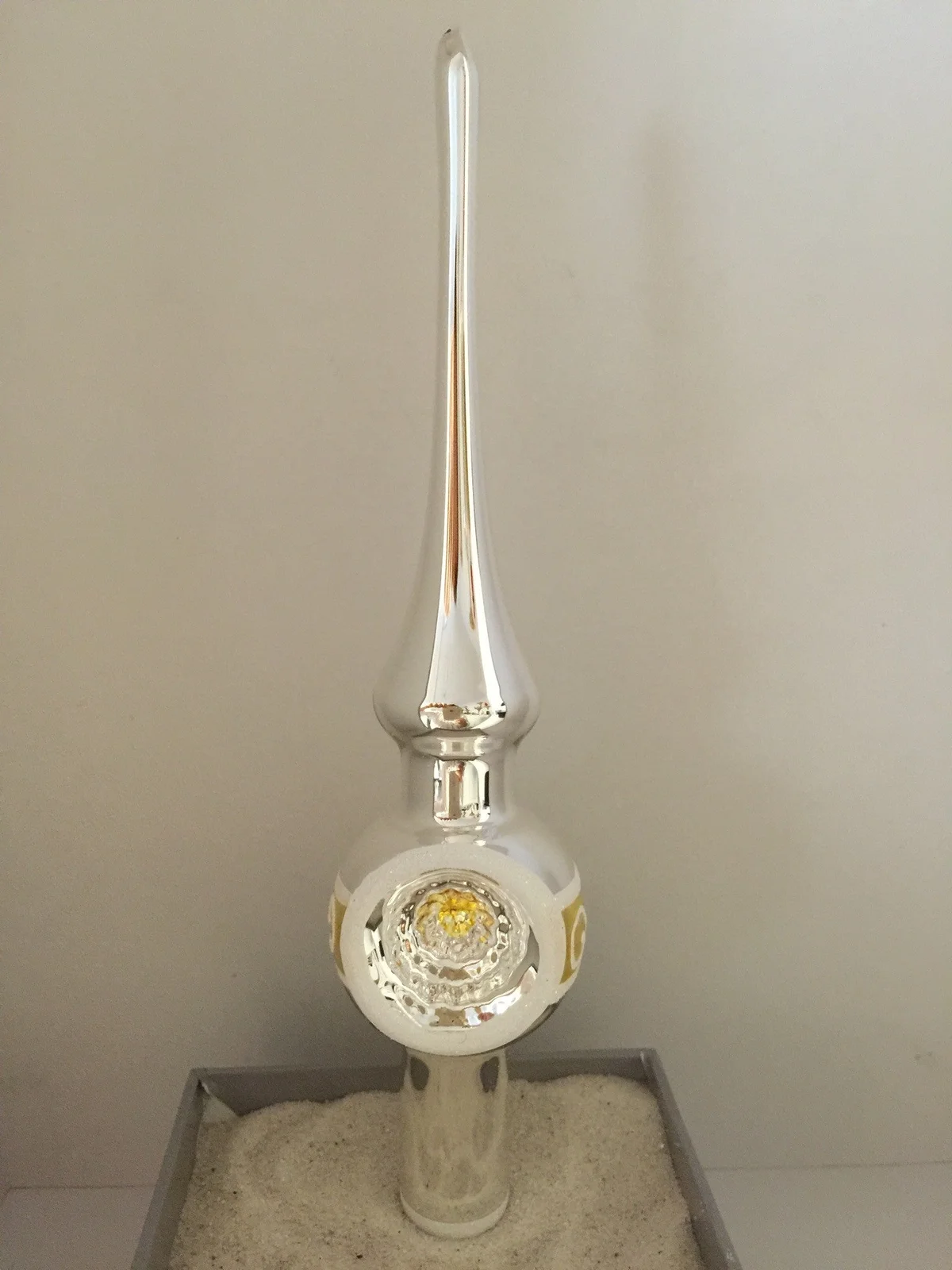 Dummy Kleine Spitze mit Reflex gold/weisses Dekor