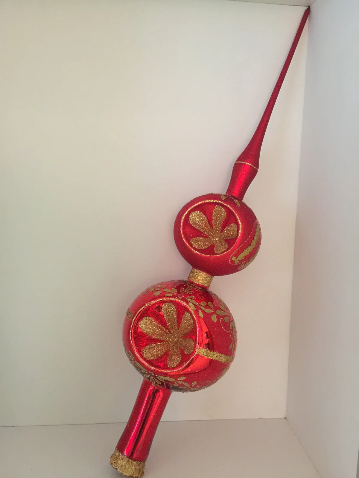 Dummy Rote Spitze mit zwei Kugeln und Reflexen