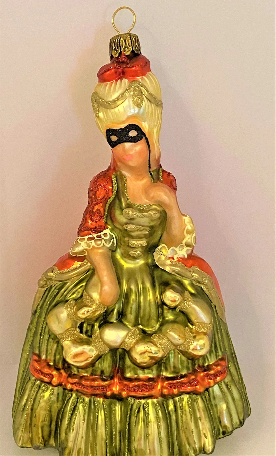 Komozja Dame in grünem Rokoko-Kleid mit venezianischer Maske, KOMOZJA MOSTOWSKI