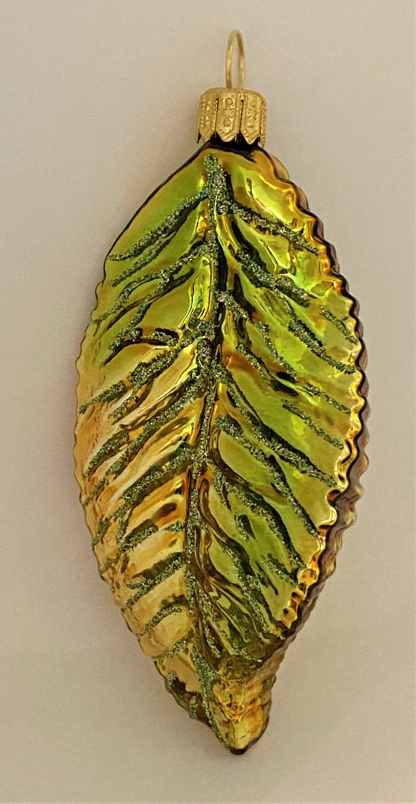 GMC Gold-grünes Kirschbaum-Blatt