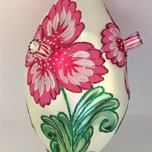 Wiktoria Grosses Ornament mit stilisiertem Nelken-Motiv