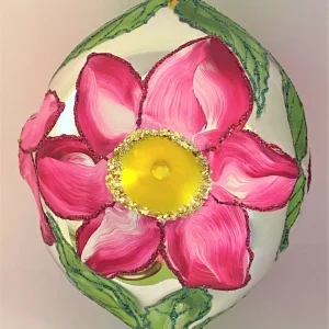 Wiktoria Grosse Kugel mit Magnolienblüten