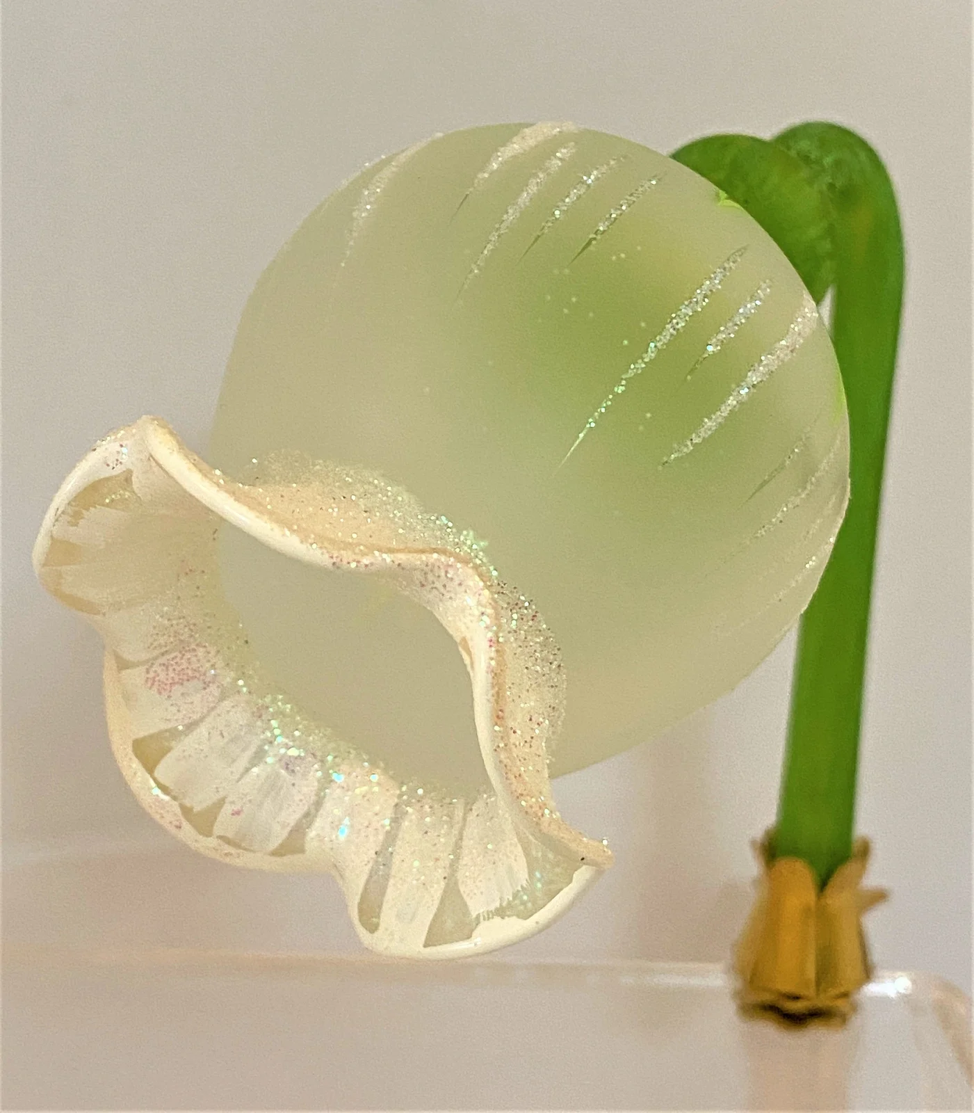 Wiktoria Glockenblume, weiss auf Clip