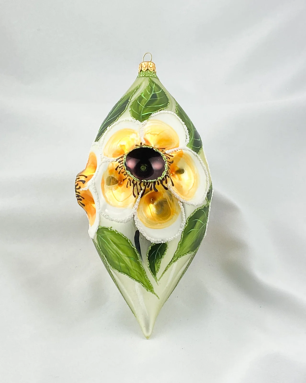 Wiktoria Grosse Kugel mit gelbem Magnolien-Motiv