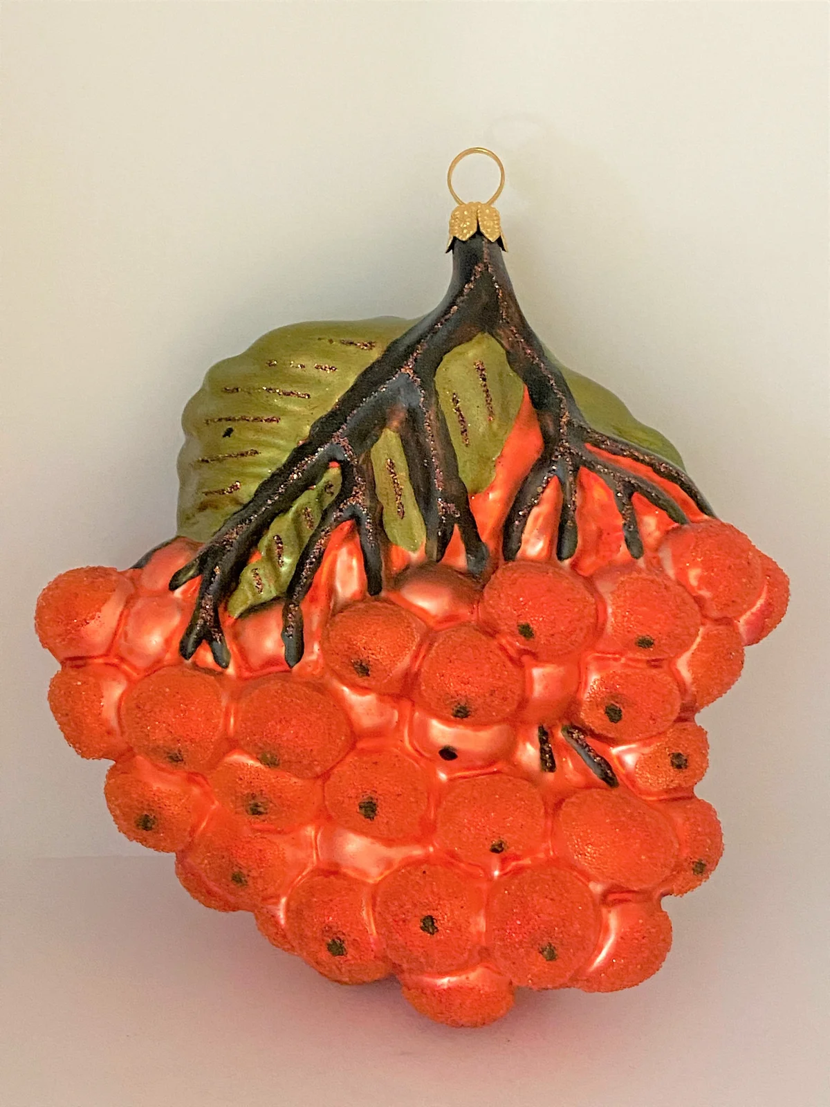 GMC Vogelbeeren am Zweig