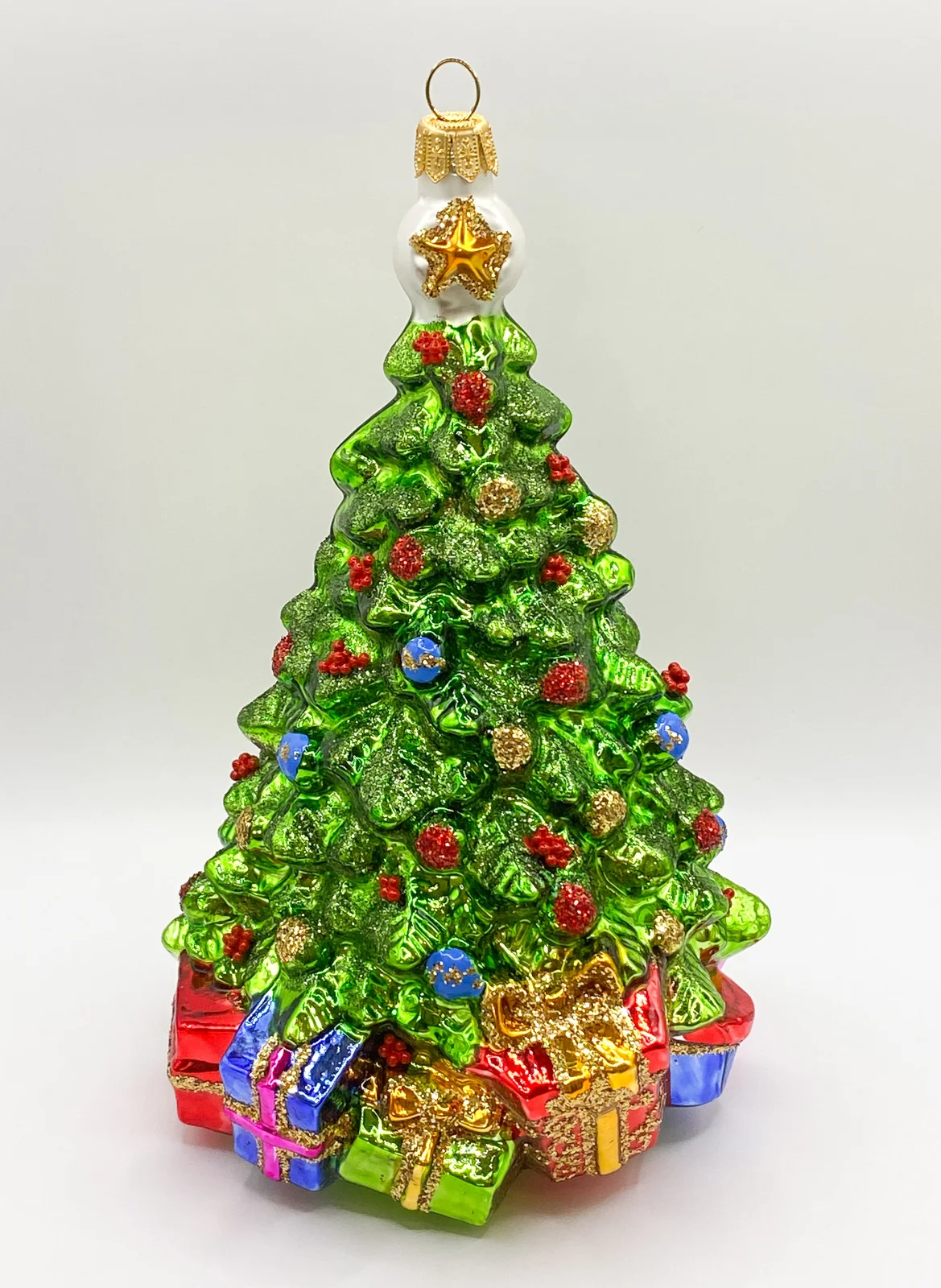 Glassware Weihnachtsbaum mit vielen Geschenken darunter