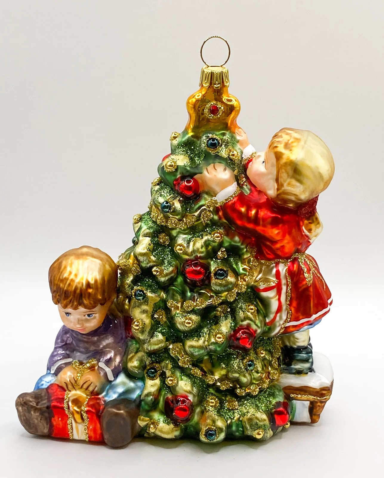 Komozja Die Kinder schmücken gemeinsam den Weihnachtsbaum, KOMOZJA MOSTOWSKI