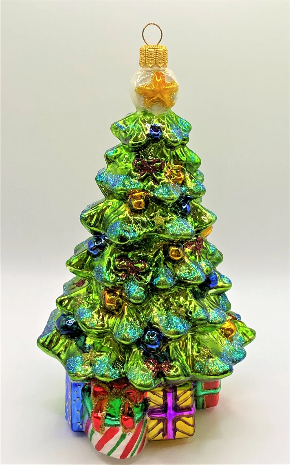 Glassware Weihnachtsbaum im Topf mit Geschenken