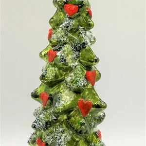 Koronex Schmaler Weihnachtsbaum mit roten Herzen dekoriert
