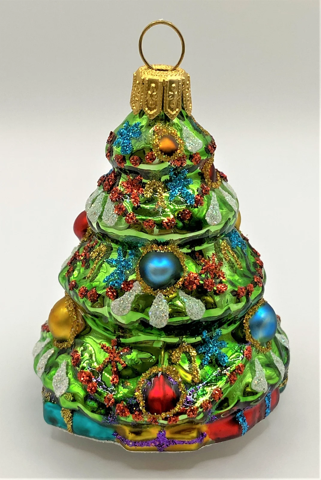 Glaspol Verzierter Christbaum mit Päckli