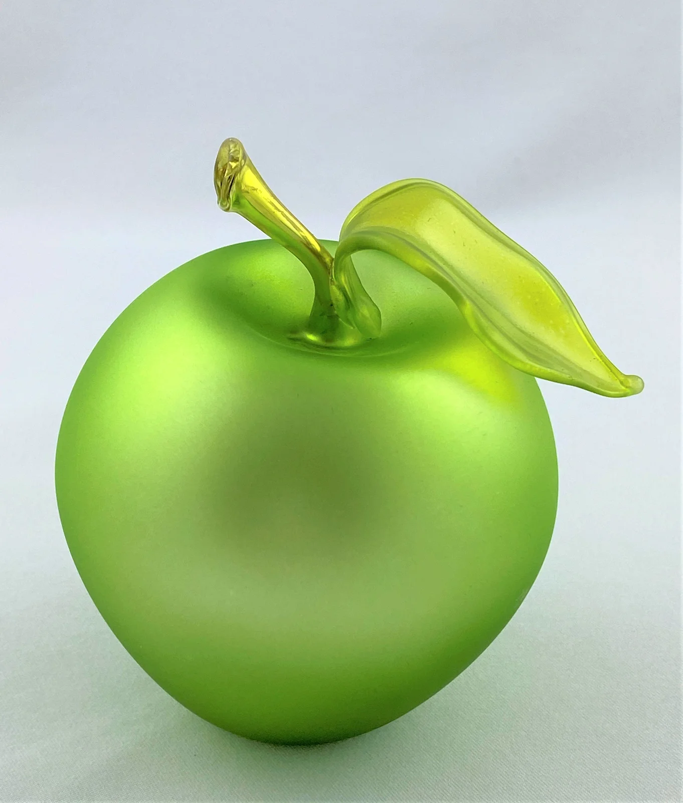 GMC Grüner Apfel mit Blatt