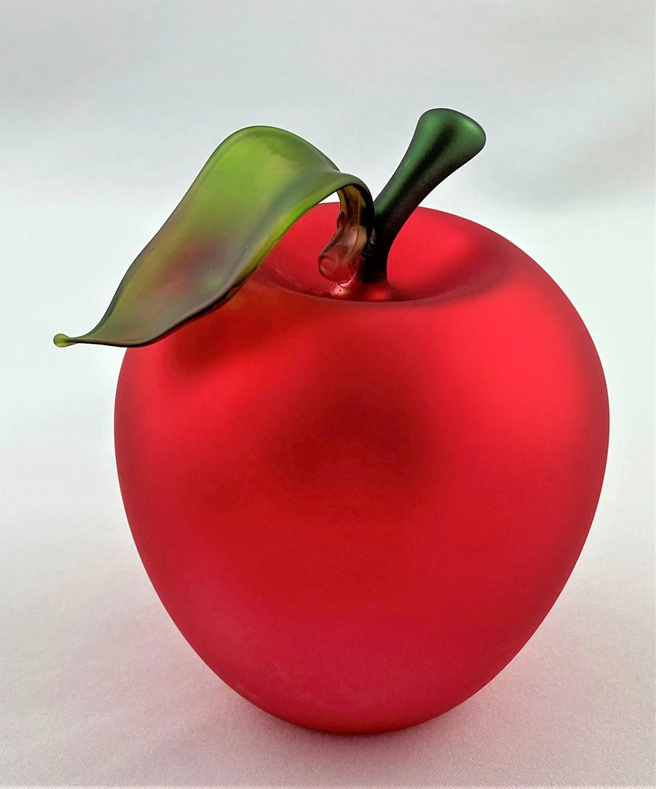 GMC Roter Apfel mit Blatt