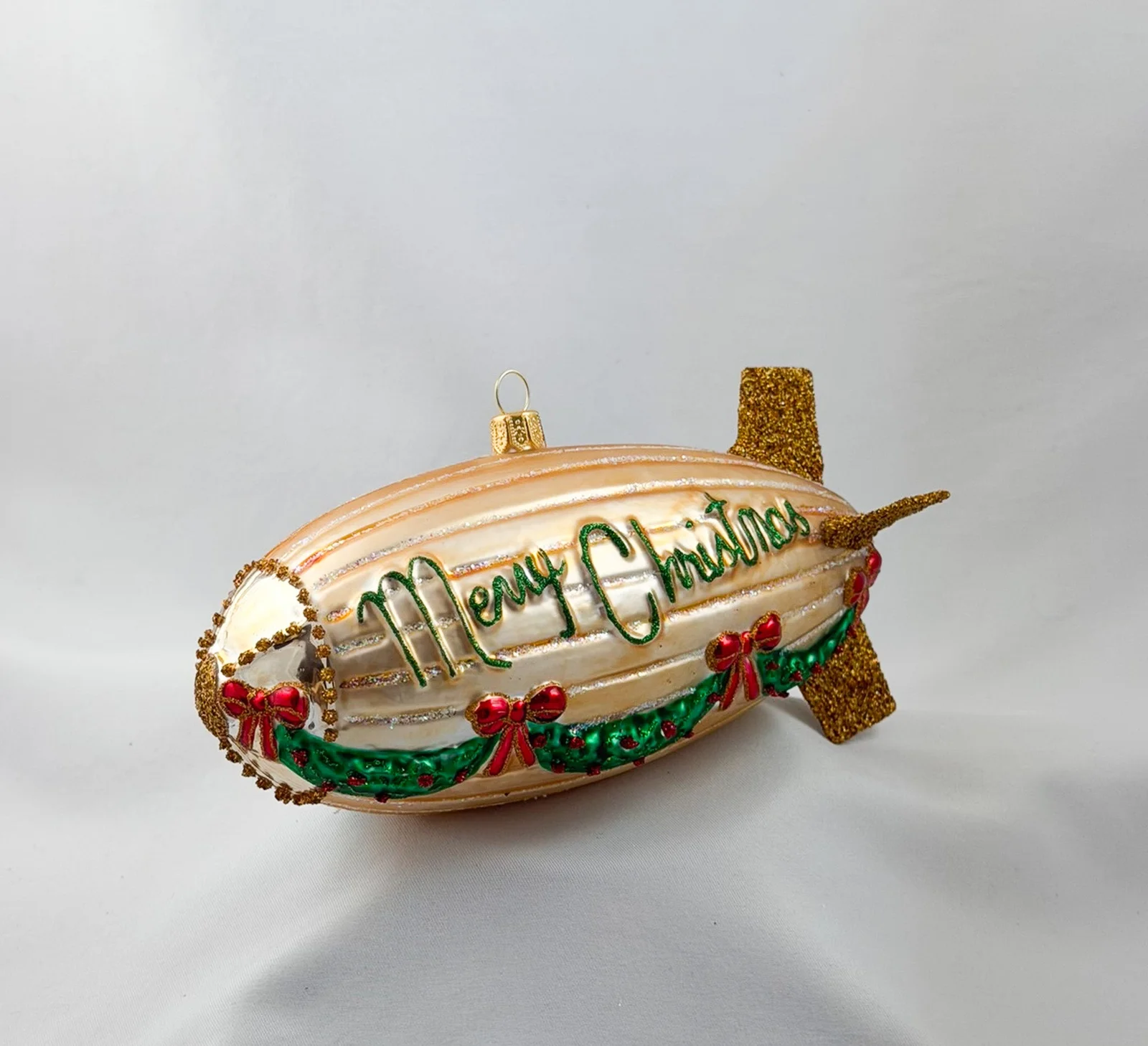 Hanco Grosser goldener Zeppelin weihnachtlich geschmückt