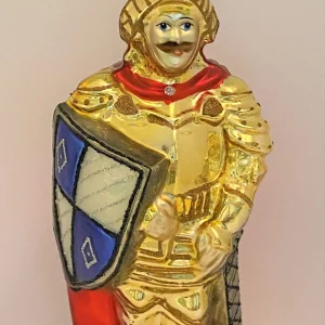 Oberfränkische Ritter in goldener Rüstung mit rotem Cape