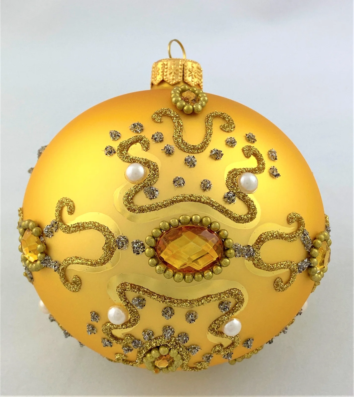 Hanco Goldene Kugel barock mit Perlen und goldenen Schmucksteinen