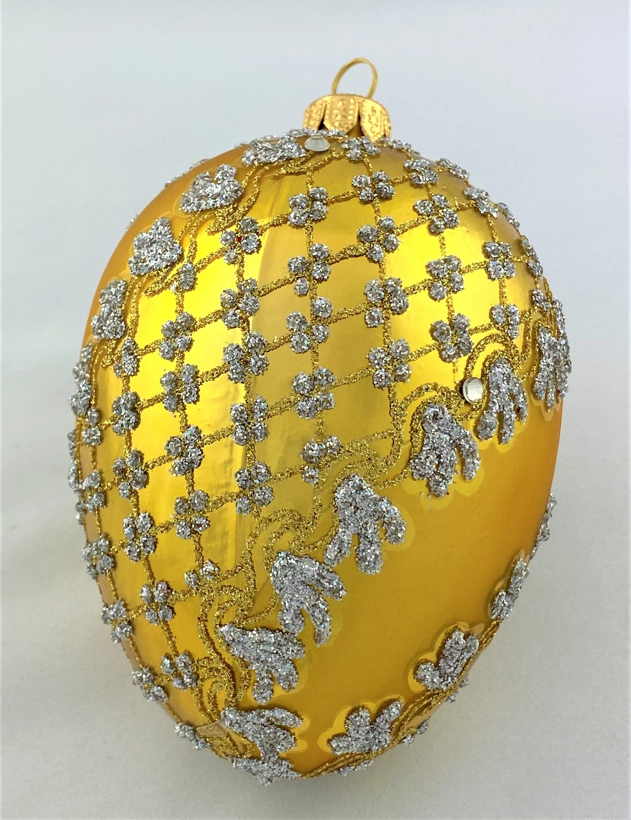 Hanco Goldenes Faberge-Ei mit silbernem Barock-Muster