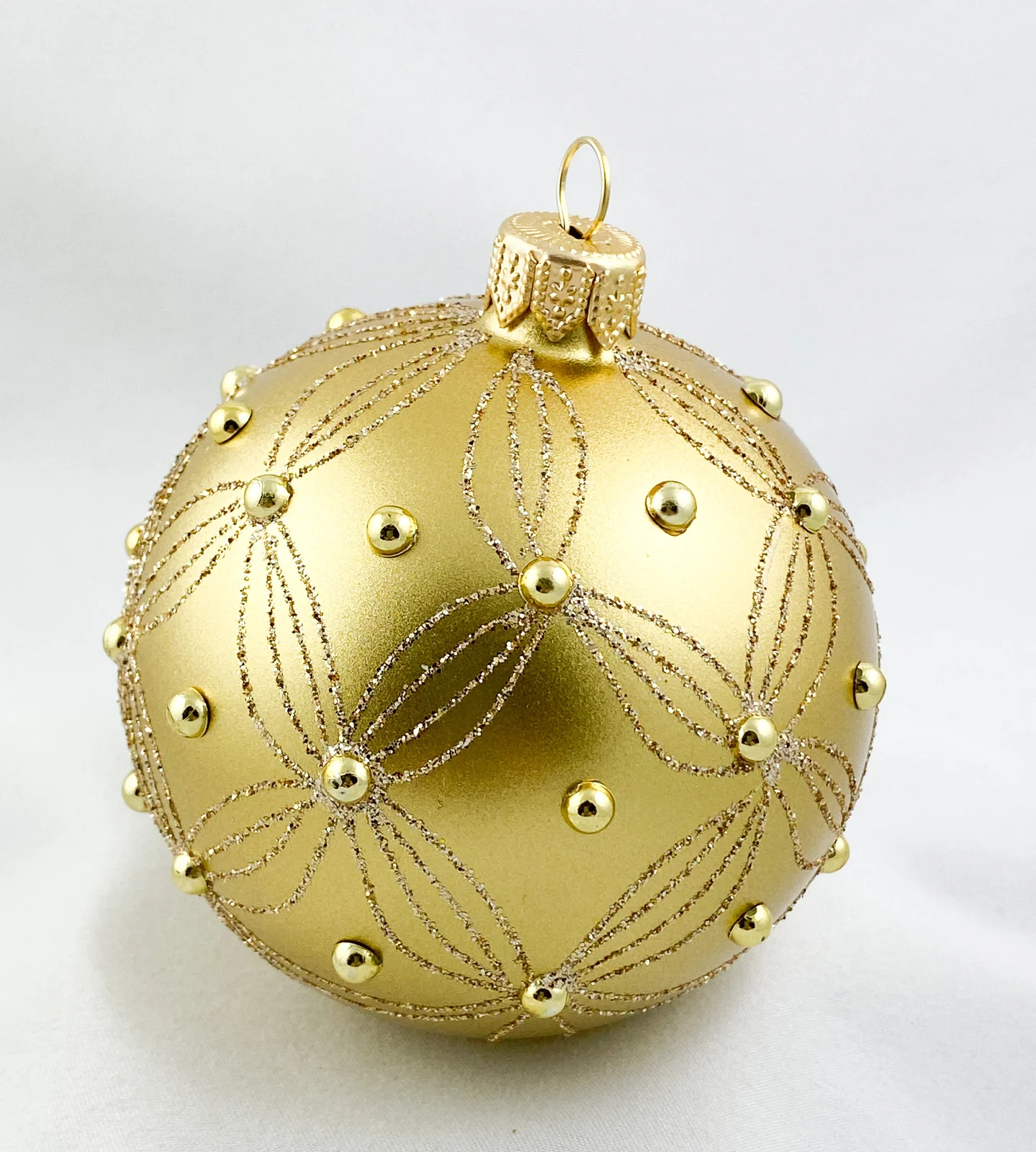 Dagmara Kugel gold mit goldenen Steinen