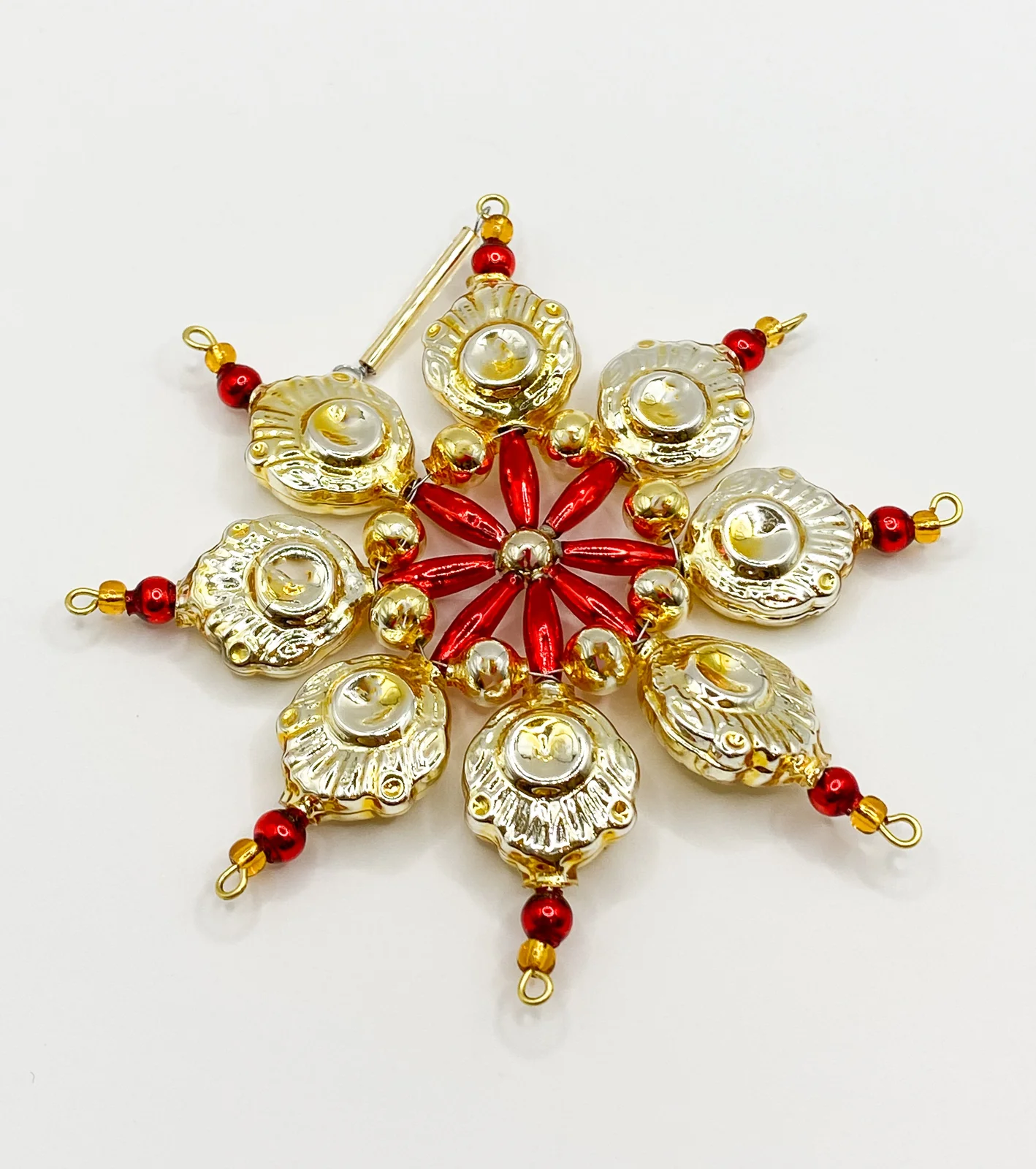 ANVA Stern in Rot und Gold mit Gablonzer Perlen