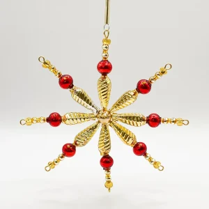 ANVA Goldene Schneeflocke mit roten Gablonzer Perlen