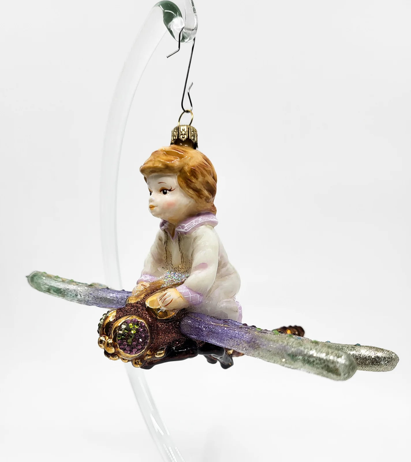 Atlas Kind fliegt auf der Libelle, AtlasArt