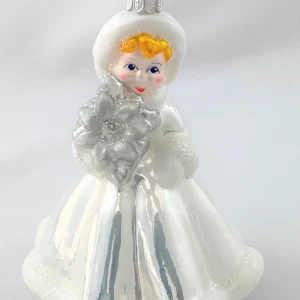 Sonstige Mädchen im silbergrauen Winterkleid