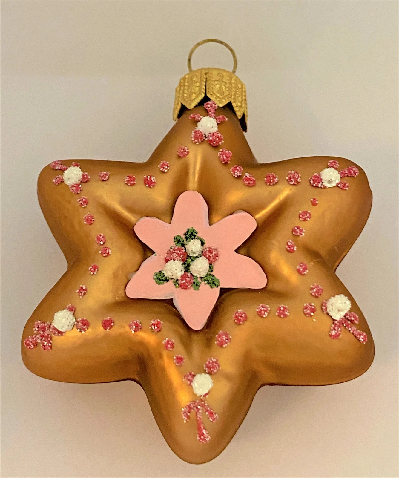 Dagmara Gingerbread Lebkuchenstern mit rosa Sternendekoration