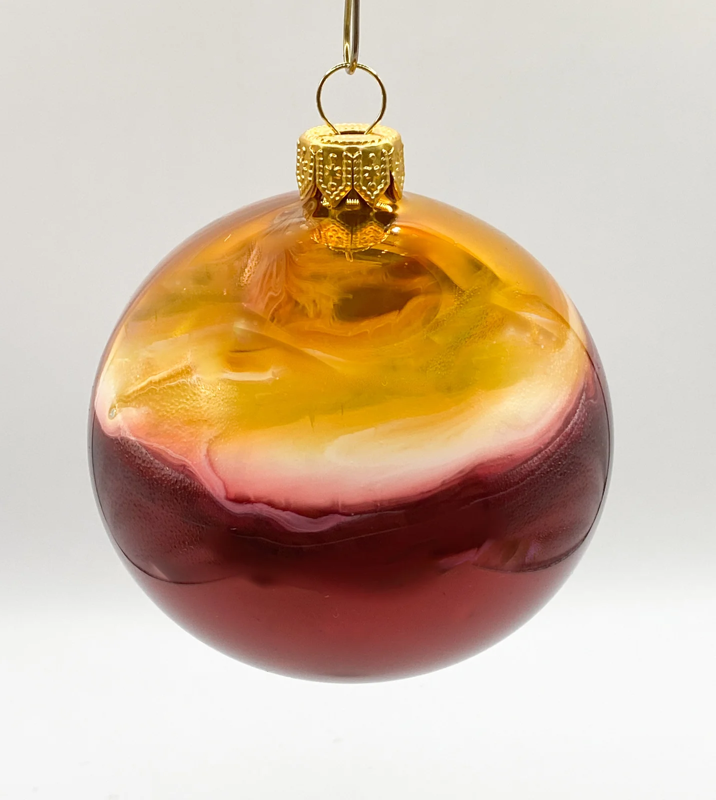 GMC Kugel creme-magenta marmoriert