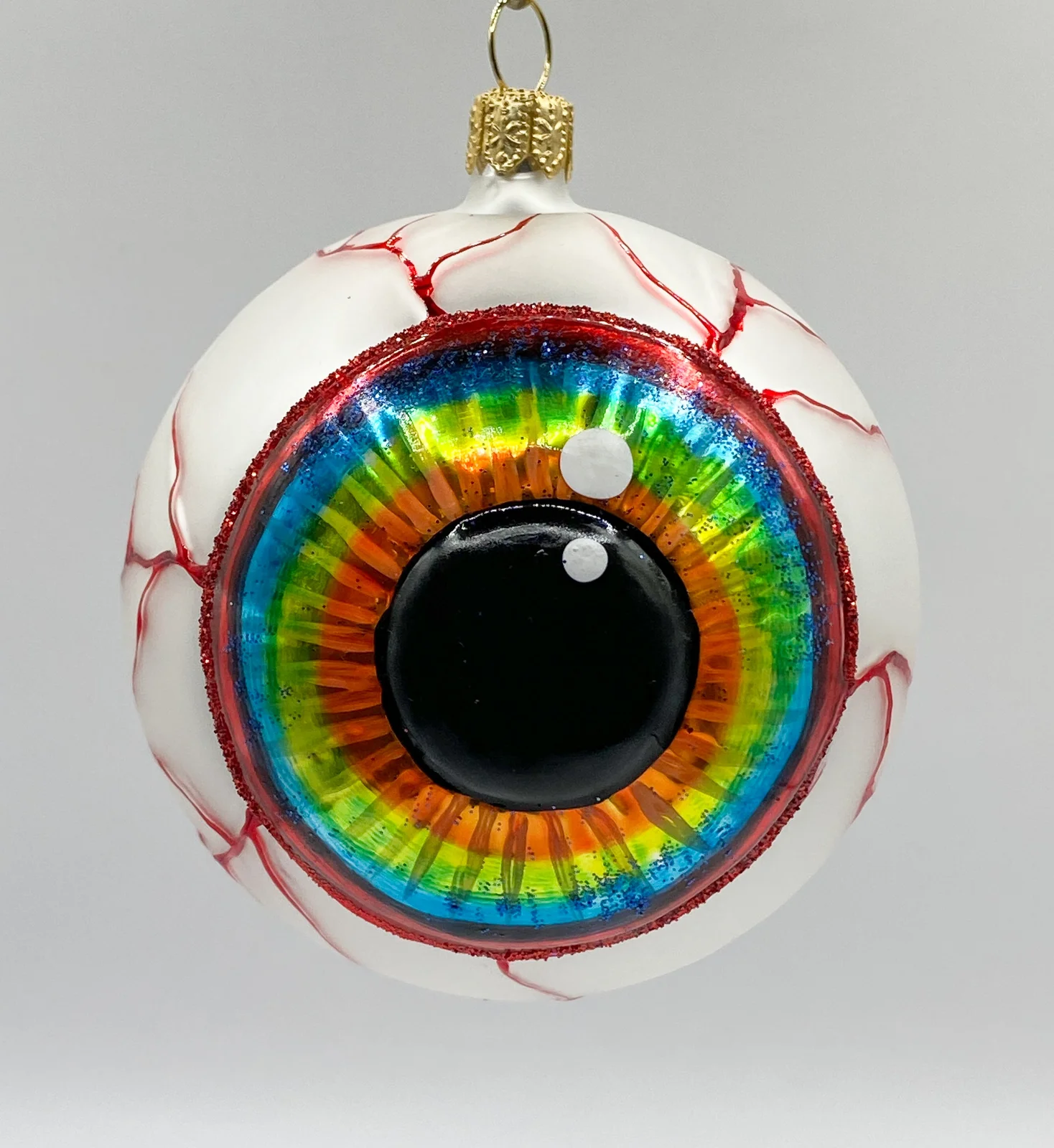 Wiktoria Anatomisches Auge mit bunter Iris und runder Pupille