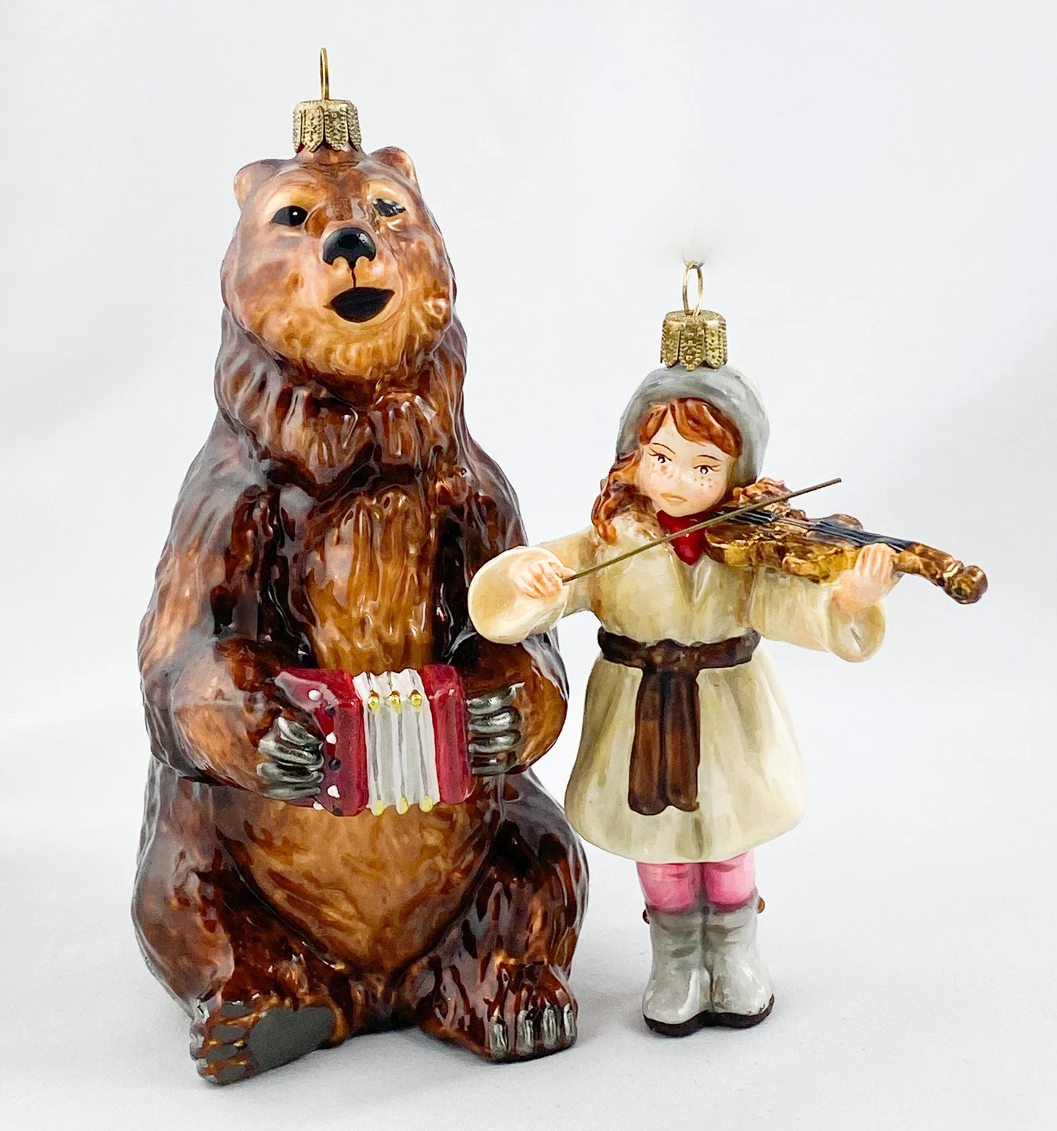 Atlas Das Mädchen und der Bär musizieren zusammen, AtlasArt