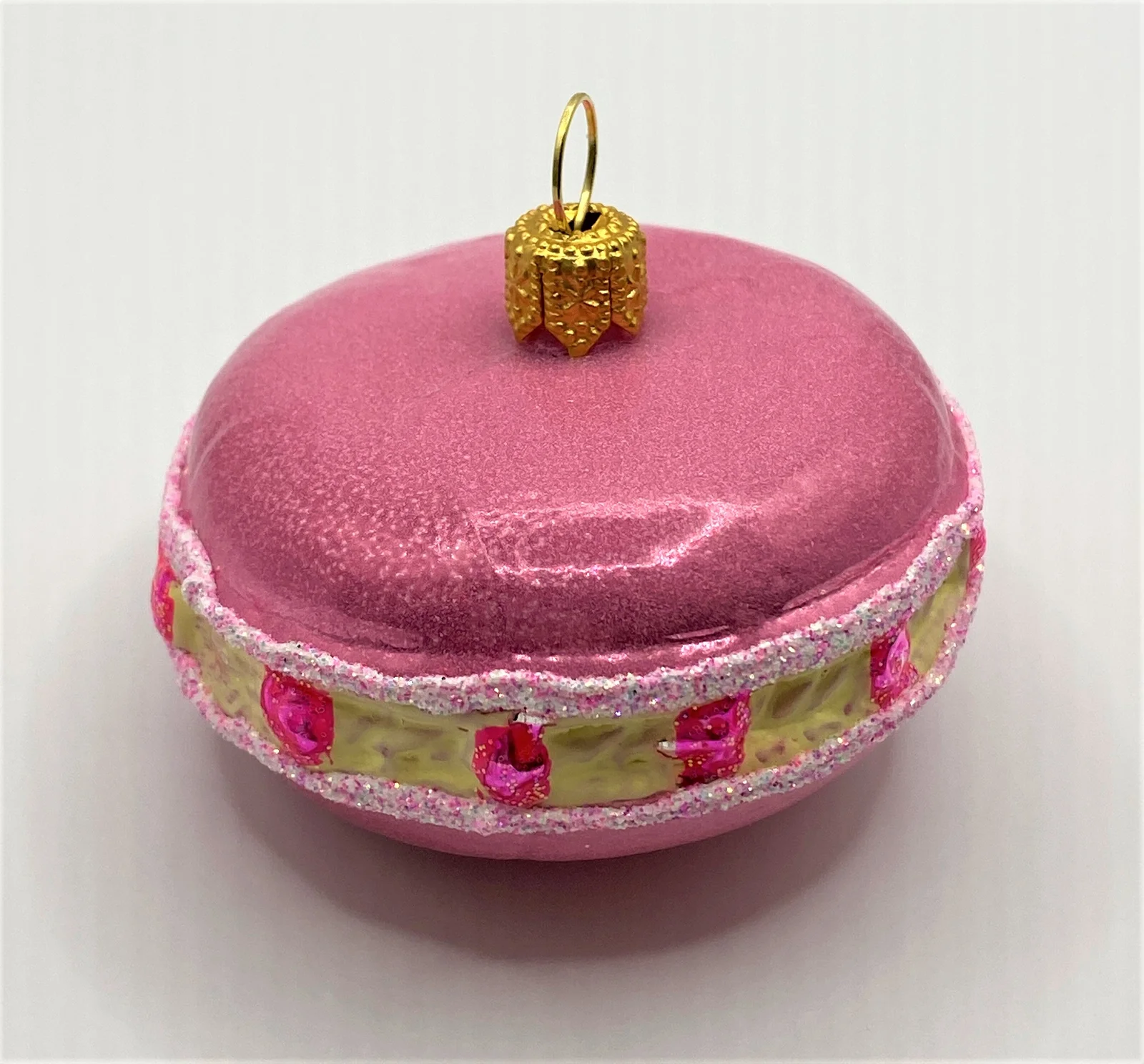 GMC Brombeer Macaron, Luxemburgerli