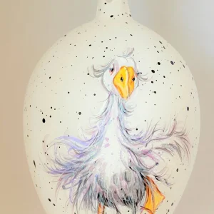 Dagmara Weisses Osterei mit witziger Ente