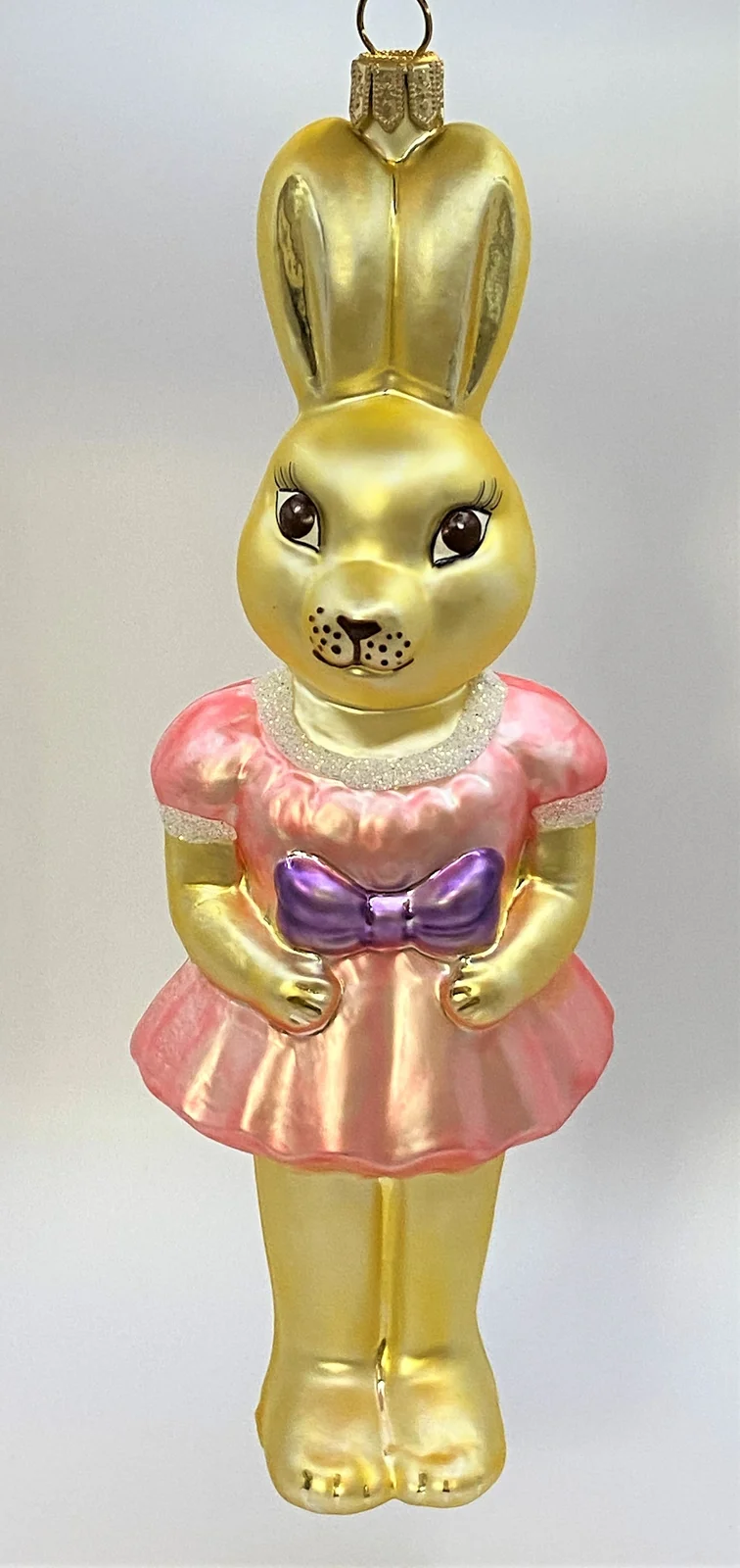 Sonstige Osterhasen-Mädchen in rosa Kleidchen