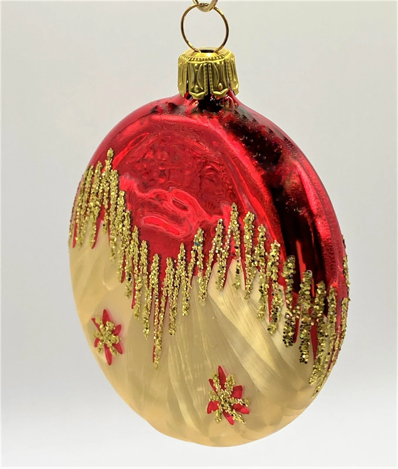 ANVA Flaches Medaillon Rot und goldenem Eislack