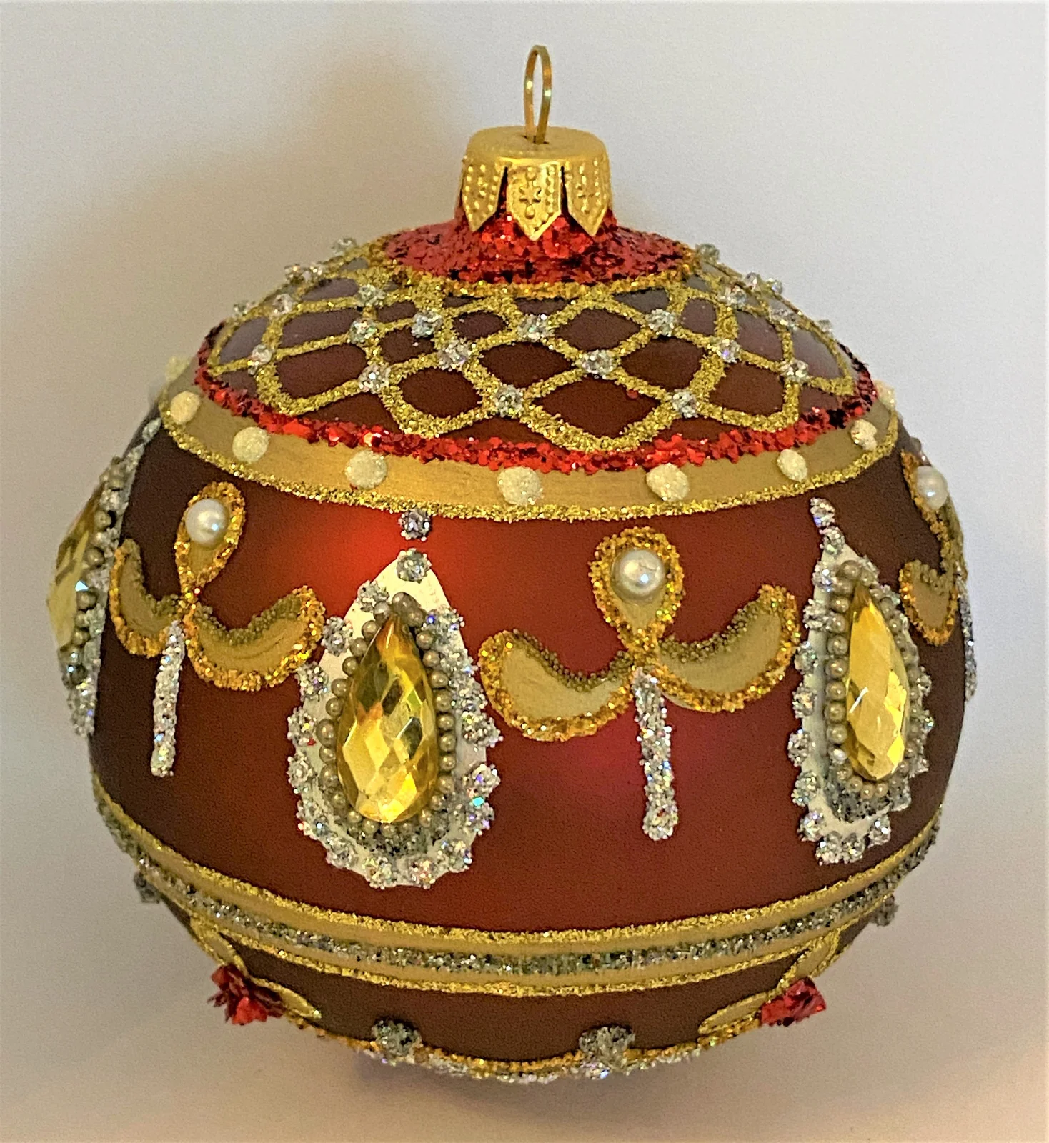 Hanco Rote Kugel mit goldsilber Barock Muster, goldene Steine