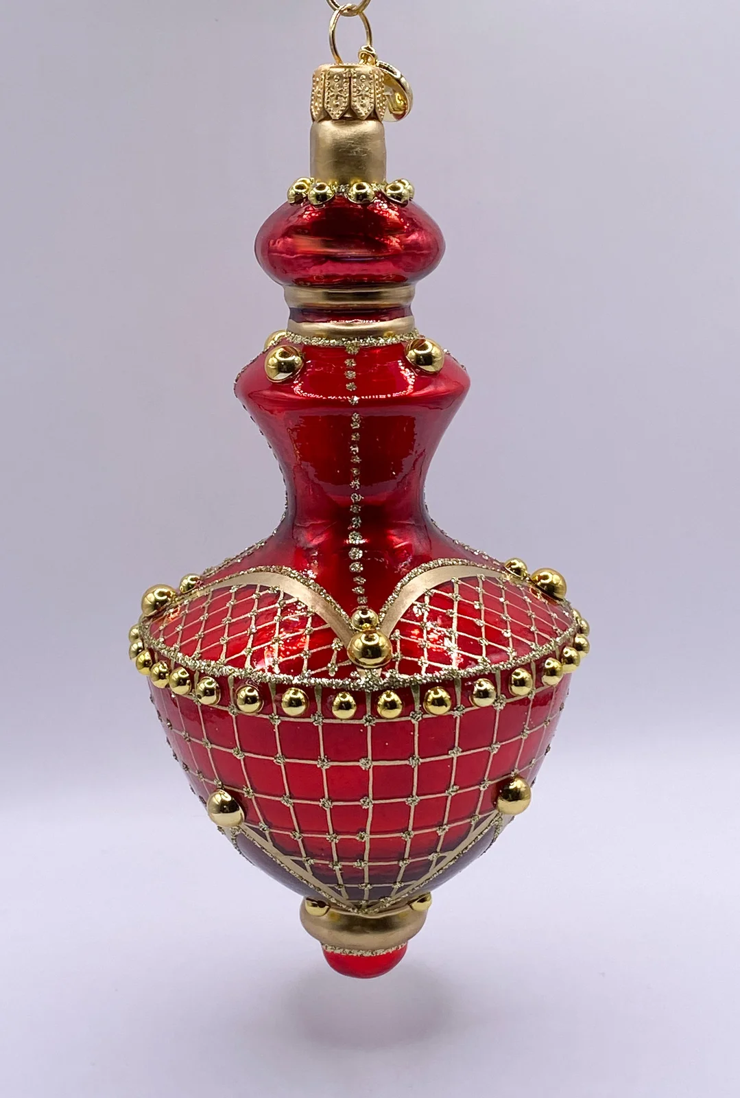 GlitterLab Laternenform in Rot mit goldenem Dekor, GlitterLab