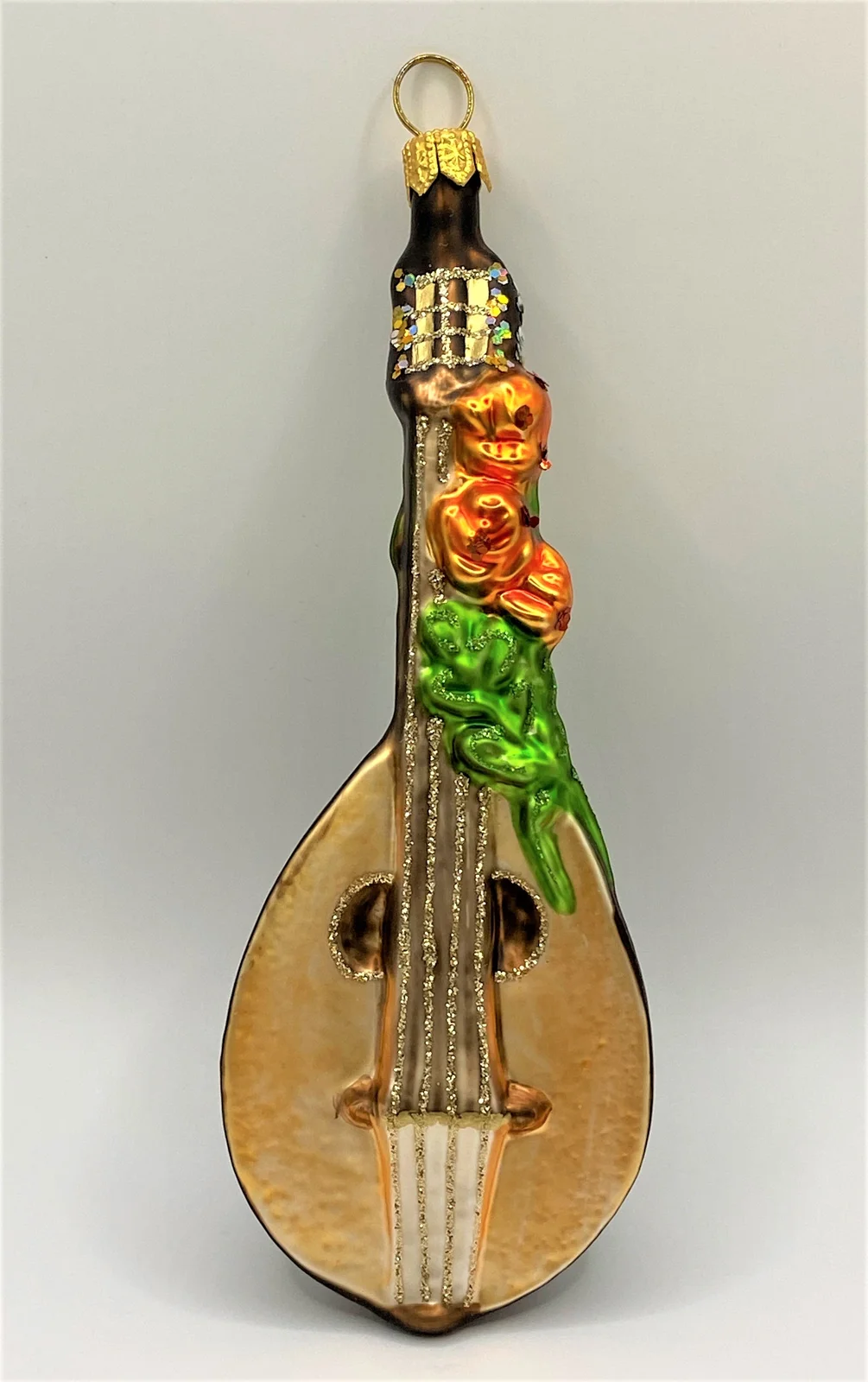 GMC Mandoline mit Blumen geschmückt