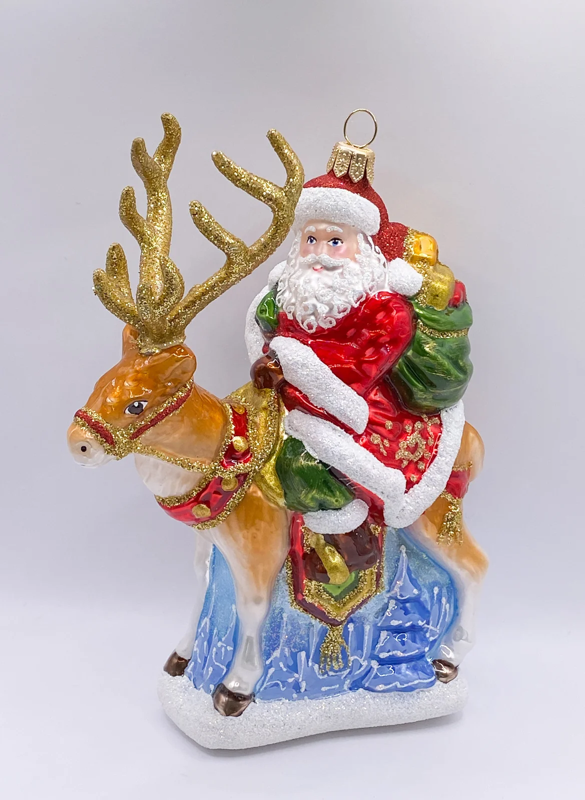 Impuls Santa Claus bringt die Geschenke mit dem Rentier