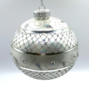 GMC Kugel weiss silber mit Barock-Gitterdekor