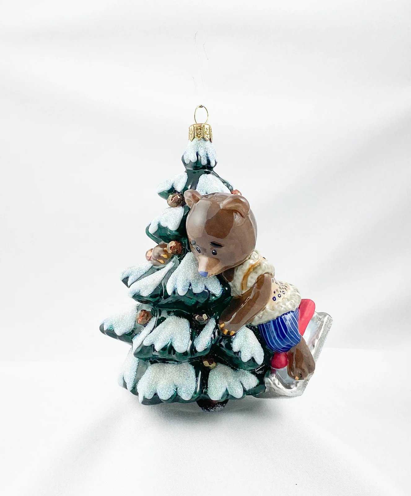 AtlasArt Der Bär holt den Weihnachtsbaum mit dem Schlitten aus dem Wald, AtlasArt, AtlasArt