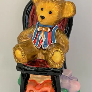 Komozja Teddy-Bär sitzt im Stuhl, KOMOZJA MOSTOWSKI