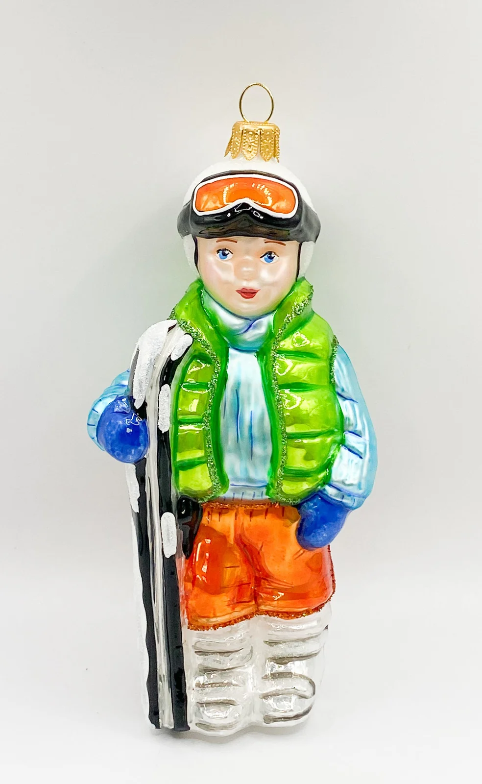 Impuls Junge mit Skiern