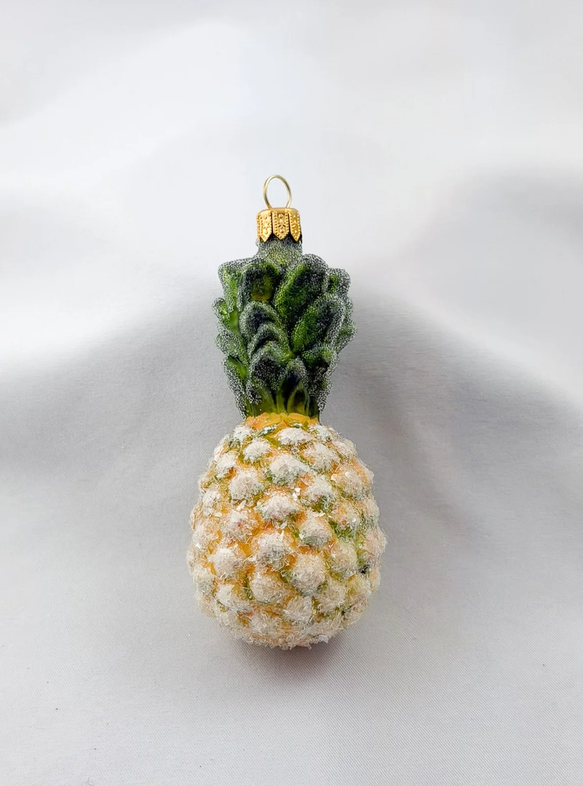 GMC Ganze Ananas mit Eis-Glitzer