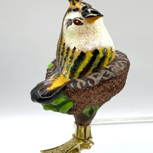 Wiktoria Gestreifter Vogel im Nest