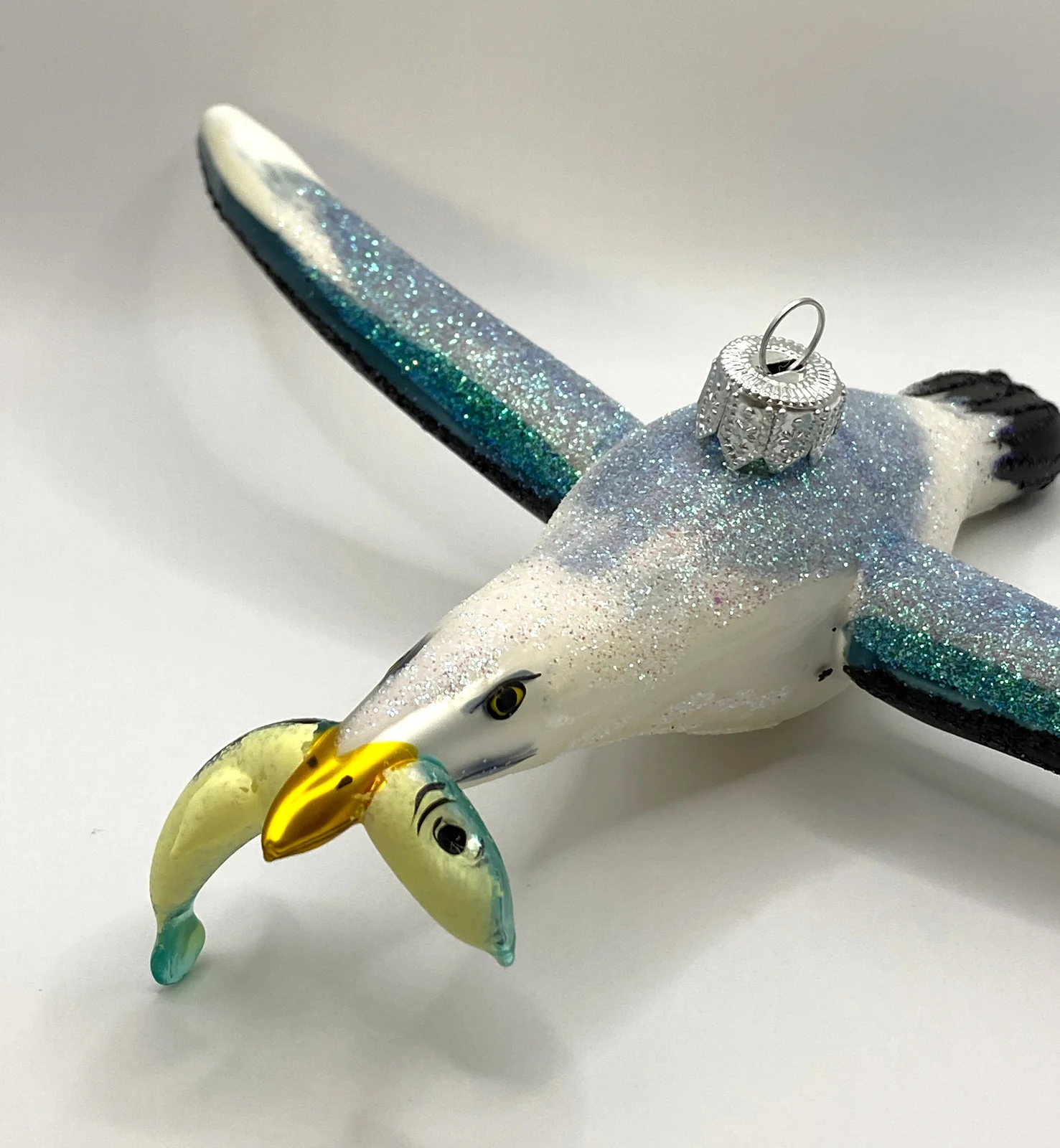 Wiktoria Grosse Möwe mit Fisch im Schnabel