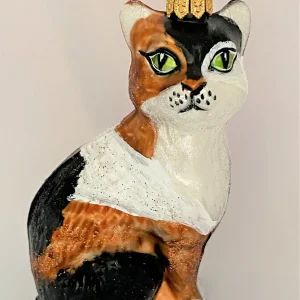 GMC Aufrecht sitzende Drei-Farben-Katze
